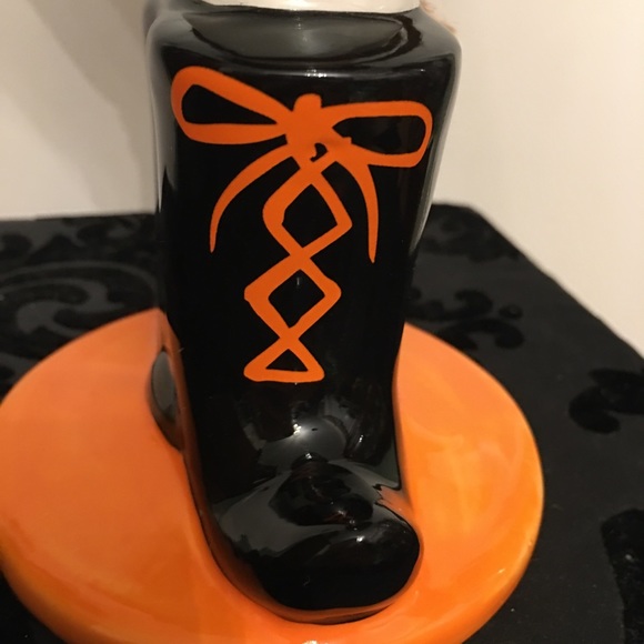 Halloween Table Decor - Picture 4 of 9